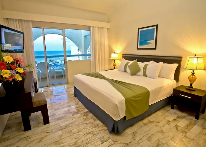 Aquamarina Beach Hotel Cancun