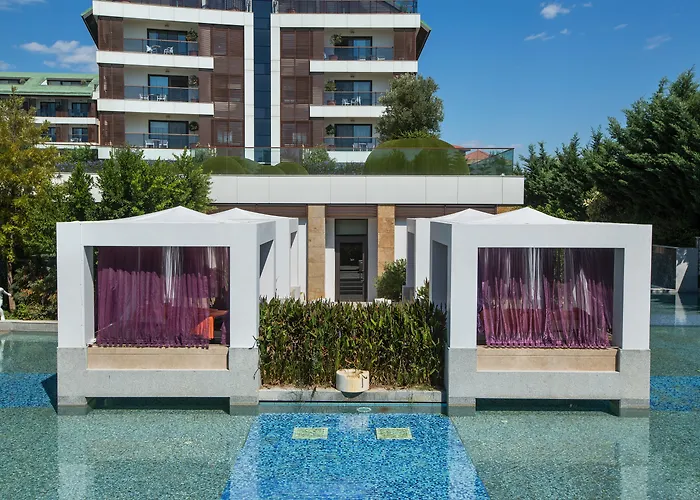 Blue Side Only Adult 16 Hotel