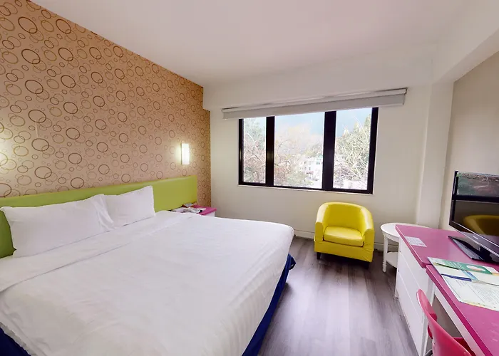 Silvermine Beach Resort Hong Kong