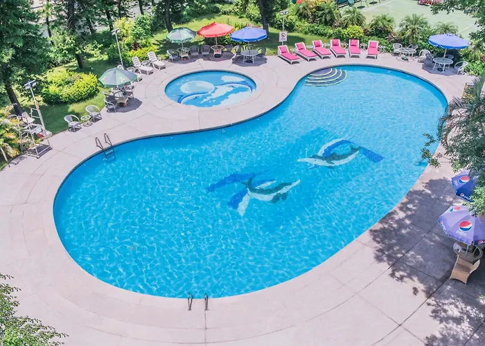 Silvermine Beach Resort Hong Kong