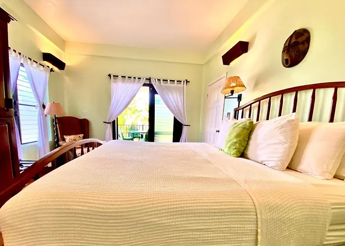Tranquility Beach Suites Placencia