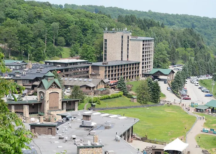 Slopeside Hotel, A Vail Resorts Property Champion