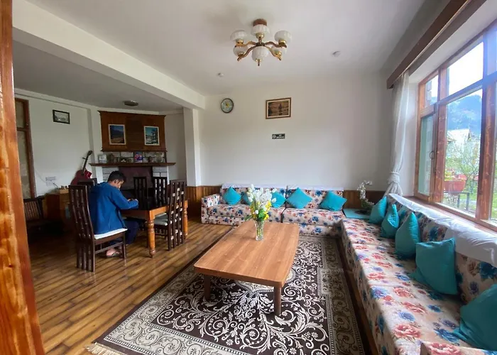 The Himalayan Chalet Manali 