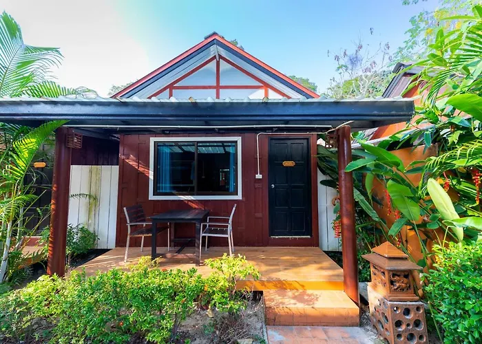 Phi Phi Long Beach Bungalow