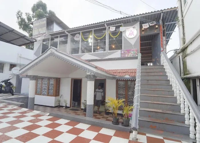 Amuthu Residency Hotel Ooty