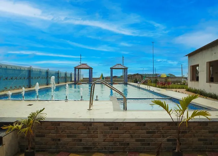 Sea Queen Beach Resort On Beach !! Couple Friendly Family Resort !! Mandarmani