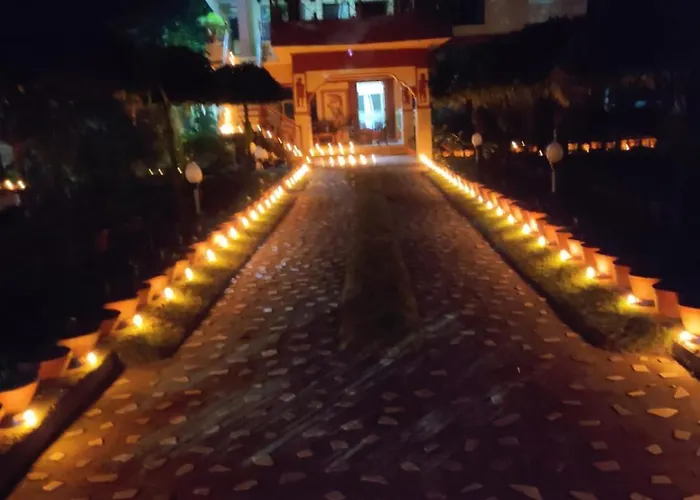 Rater Tara Diner Rabi Resort Shanti Niketan