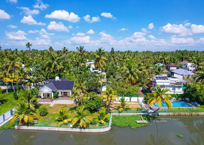La Riva Lakeside Private Pool Villa Kochi By Voye Homes
