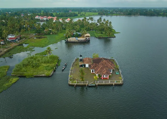 Miras Pmc Lakeshore Resort Alappuzha