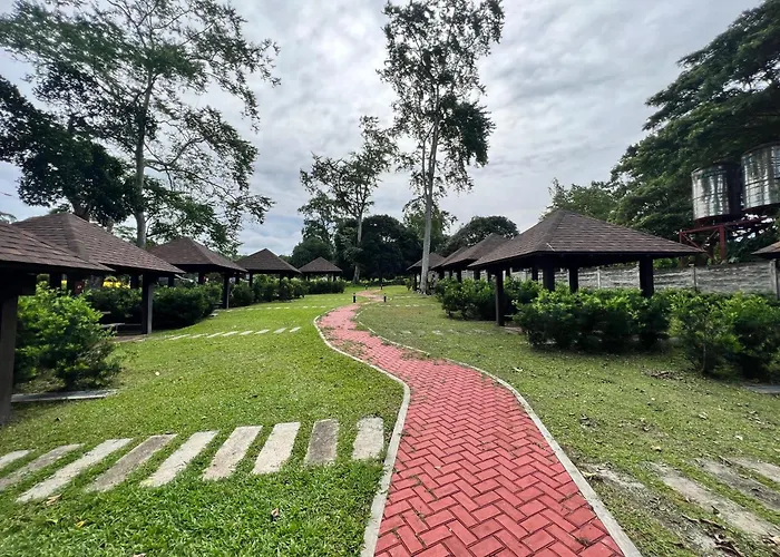Crusoe Cabins Costa Azalea Samal 
