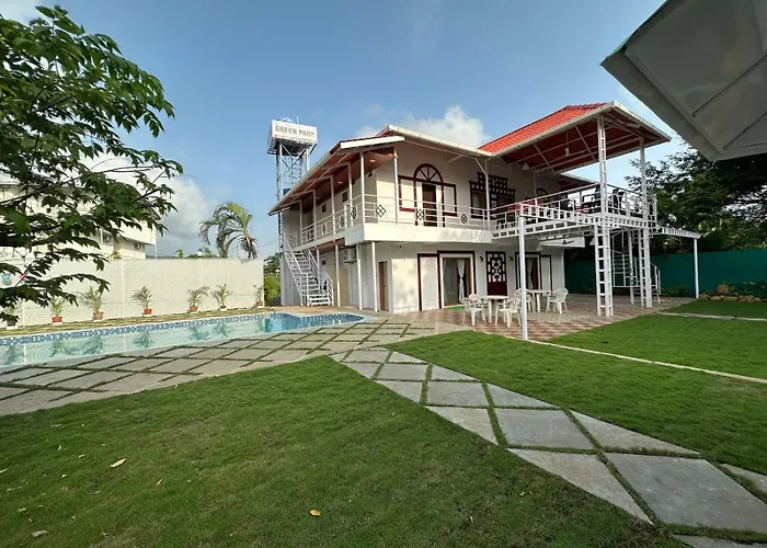 Wistaria Luxury Resort With Pool Alibag