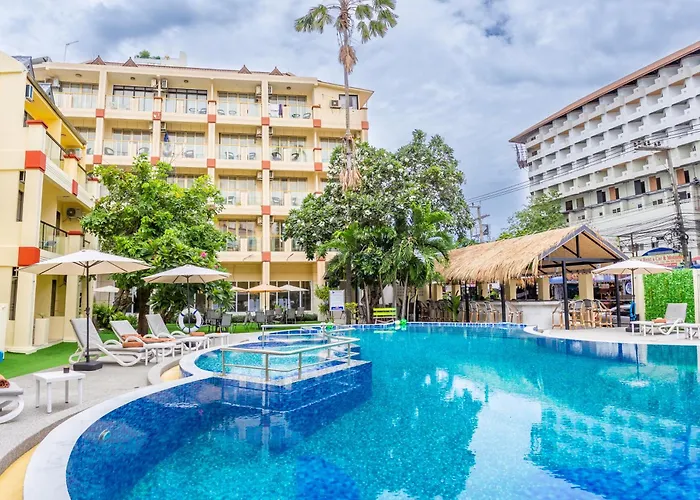 Mermaid Beach Resort - 100M To Beach, Saltwater Pool & Beergarden Jomtien Beach