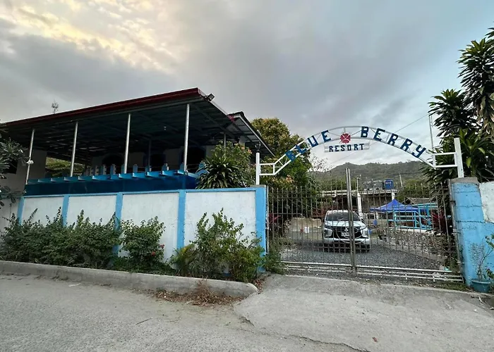 Blueberry Resort Laiya San Juan 