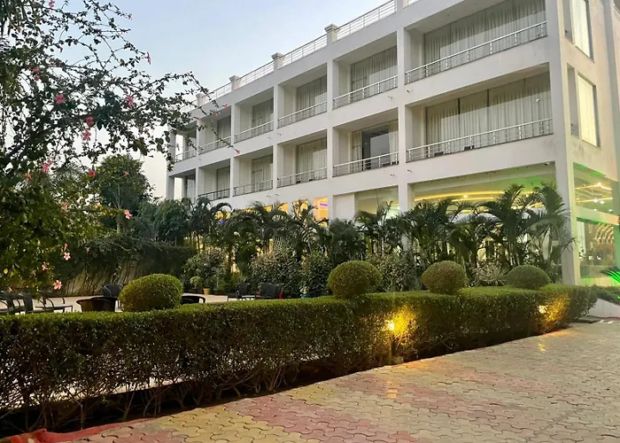 Winsome Resort & Spa Corbett Ramnagar 