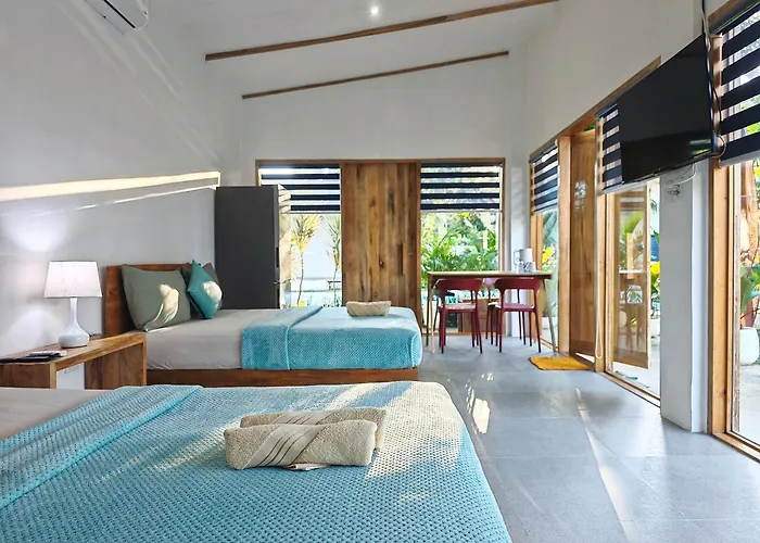 Island World Panglao Hotel