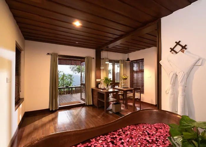 Spicetree Munnar Hotel Chinnakanal