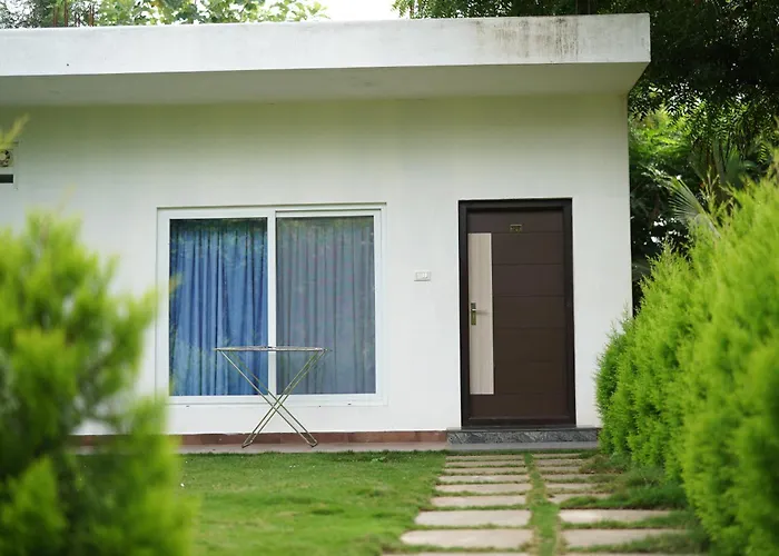 Kaadgal Resort Kanakapura