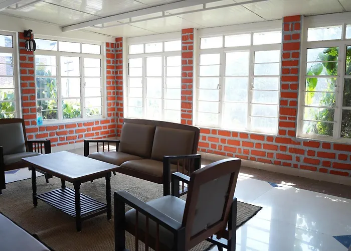 Aura Crimson Vistas Hotel Kodaikanal