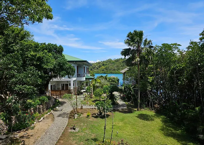 Edgewater Dive & Spa Resort Puerto Galera