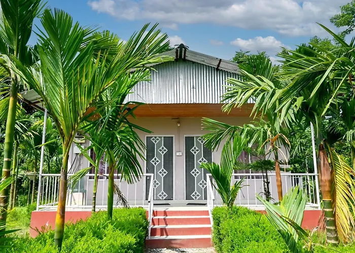 Rahaman Farm House Lataguri