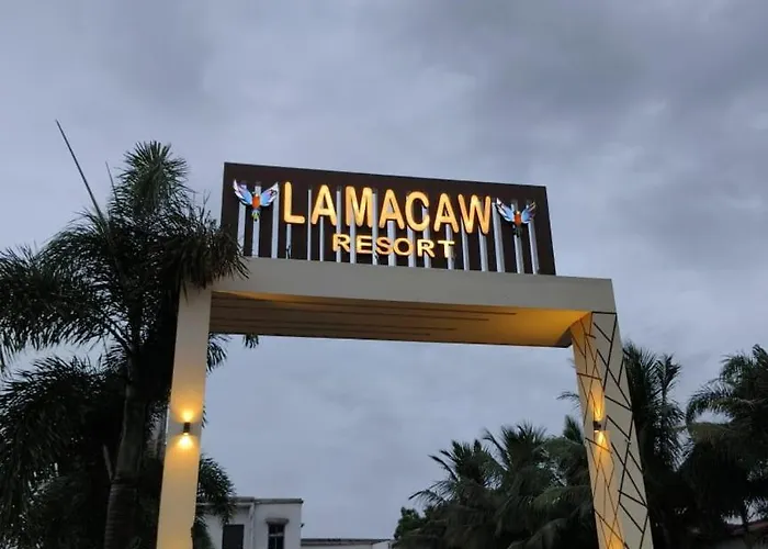 La Macaw Resort Tajpur