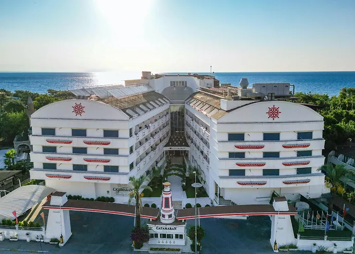 Catamaran Quality Times Hotel Kemer