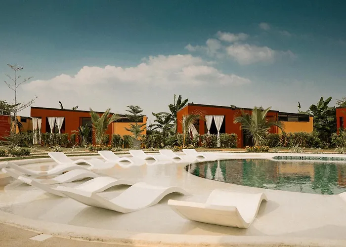 Como Laya Resort Alaminos