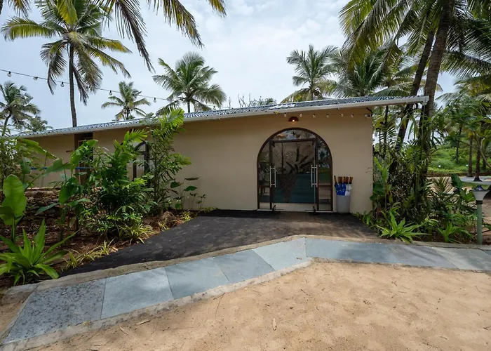 C Roque Beach Resort Colva