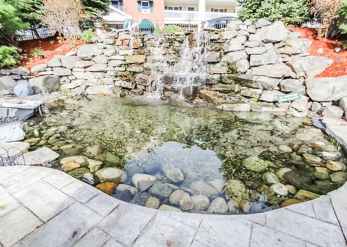 Innseason Resorts The Falls At Ogunquit