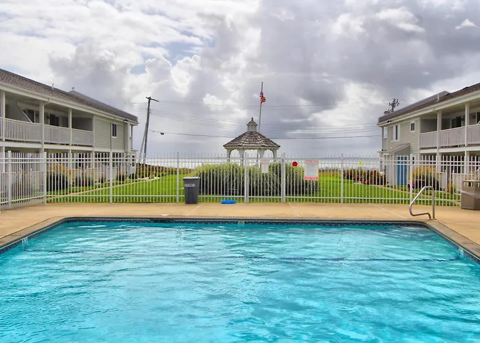 Innseason Resorts Surfside Falmouth