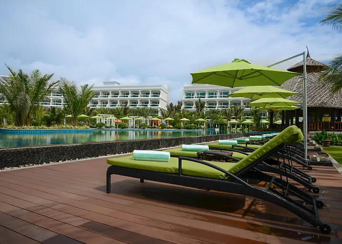 The Sailing Bay Beach Resort Mui Ne