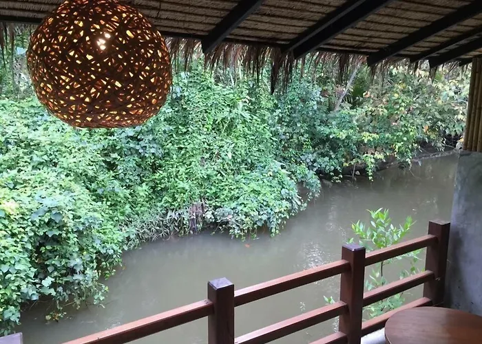 Ruean Thai Nai Bang By Pansak Resort Surat Thani