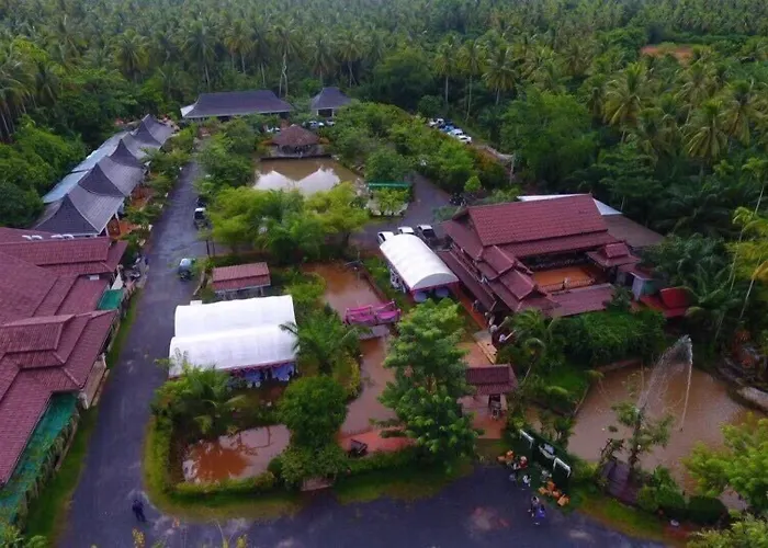 Ruean Thai Nai Bang By Pansak Resort Surat Thani