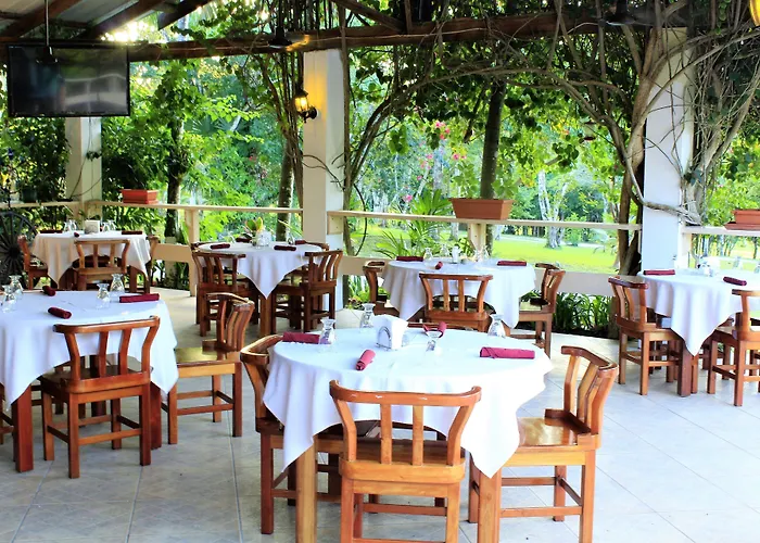 The Log Cab-Inn San Ignacio