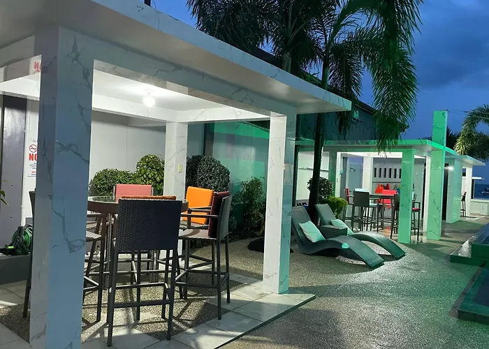 Cave Beach Resort - Boutique Accomodation Dingalan