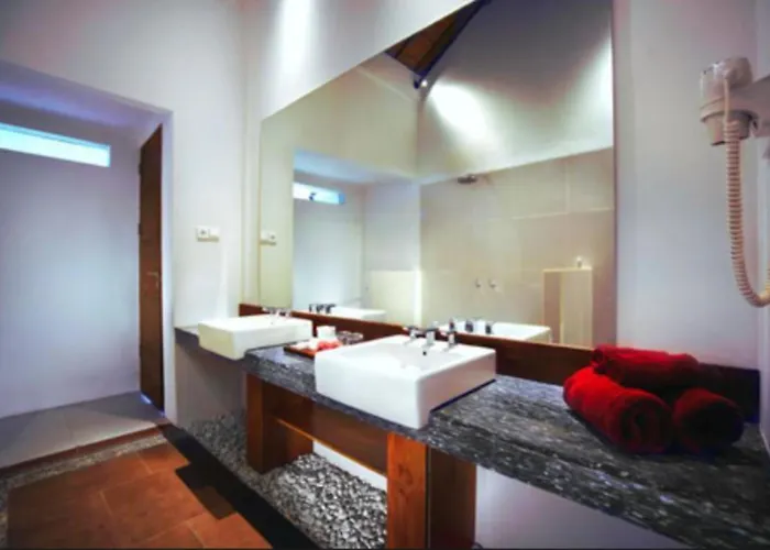 Aston Sunset Beach Resort - Gili Trawangan