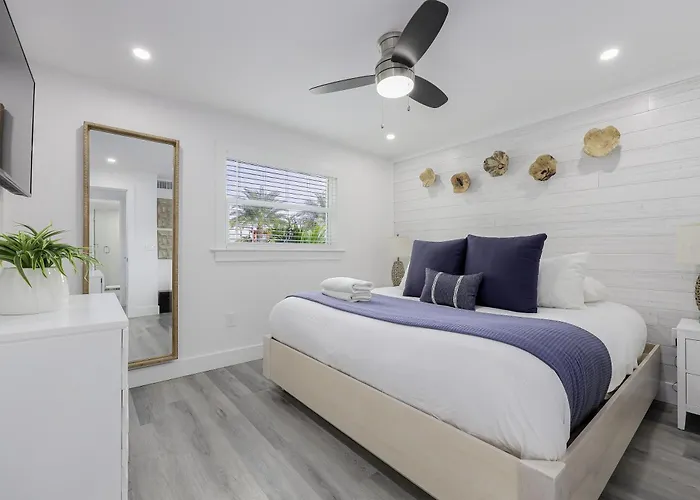 Siesta Key Beach Resort And Suites Sarasota