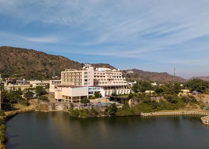 Via Lakhela Lakeview Resort & Spa Kumbhalgarh