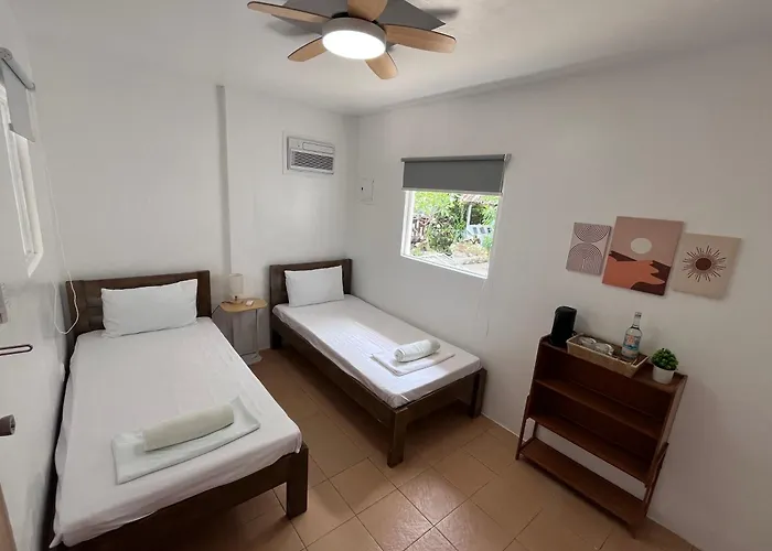 The Shark'S Tail Dive Resort Logon