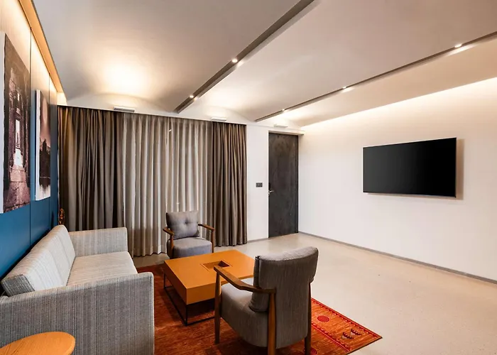 Radisson Resort And Spa Lonavala