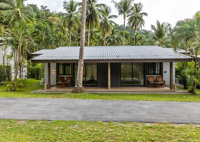 Phukhaolak Resort Khao Lak