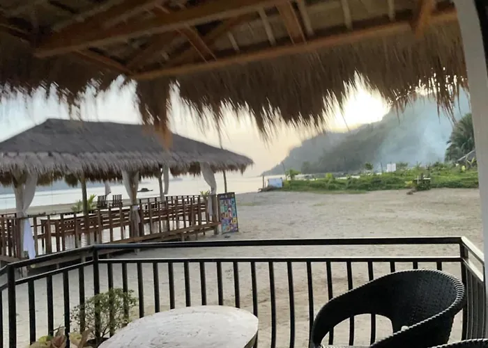 Crystal Cove Hotel Sipalay
