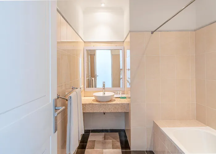 Blue Point Resort And Spa Uluwatu 