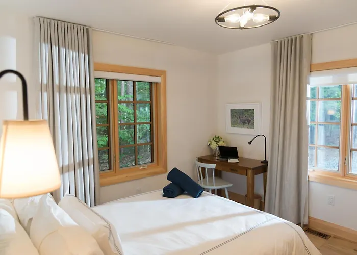 Haliburton Post House Hotel Minden