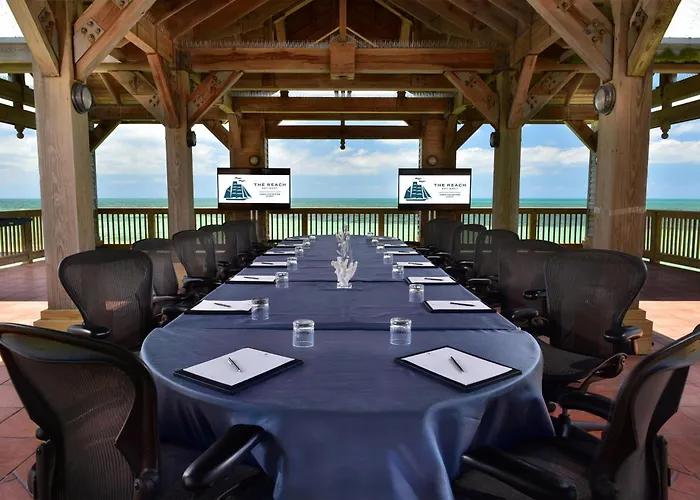 The Reach Key West, Curio Collection By Hilton Hotell