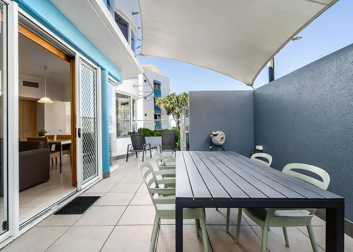 Rolling Surf Resort Caloundra