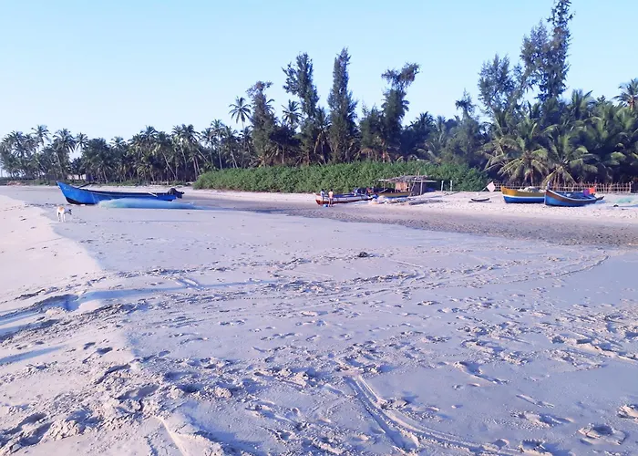 Samant Beach Resort Malvan
