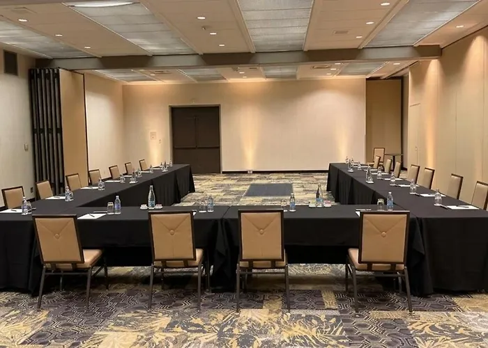 Arrowwood Resort Hotel And Conference Center, Alexandria