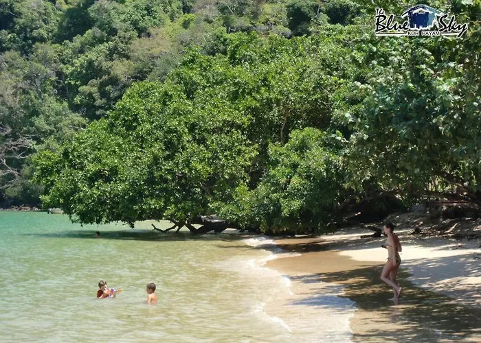 The Blue Sky Resort@ Koh Payam Koh Phayam