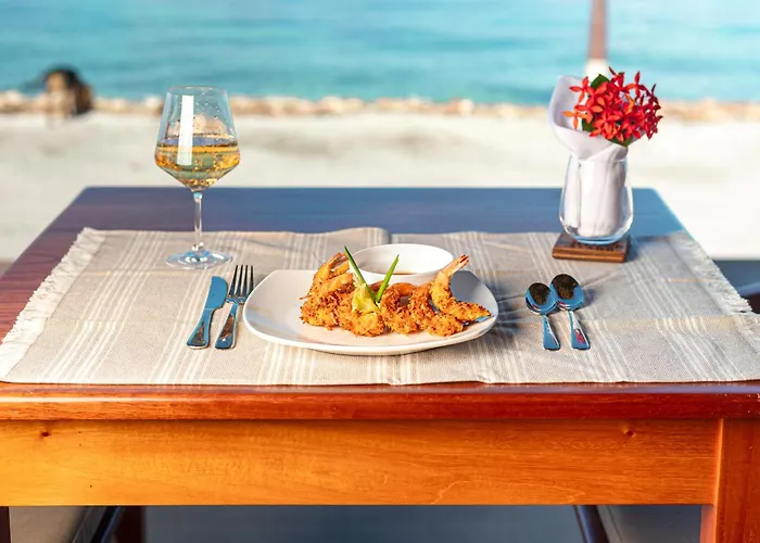 Bullock Island, Belize Hotel Placencia